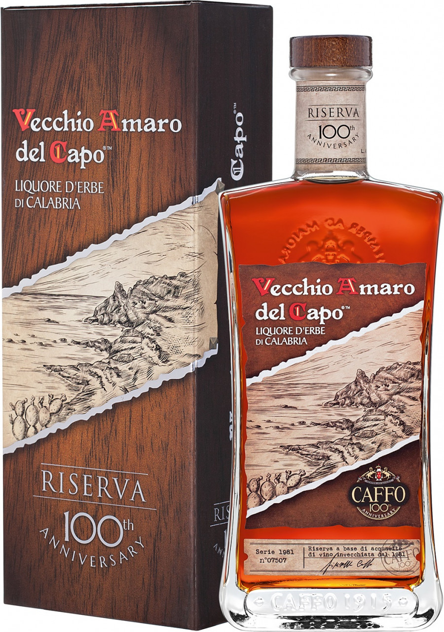 Liqueur Vecchio Amaro del Capo Riserva gift box 0.7 л