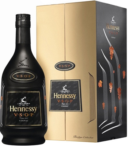 Купить Hennessy VSOP Deluxe gift box 0.7 л в Москве