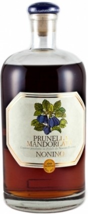 Liqueur Prunella Mandorlata gift box 0.7 л