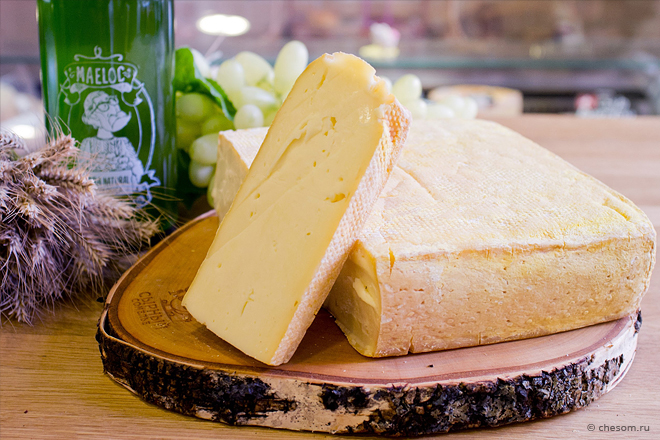 Купить Сыр Тревизо Итальянские традиции в Москве